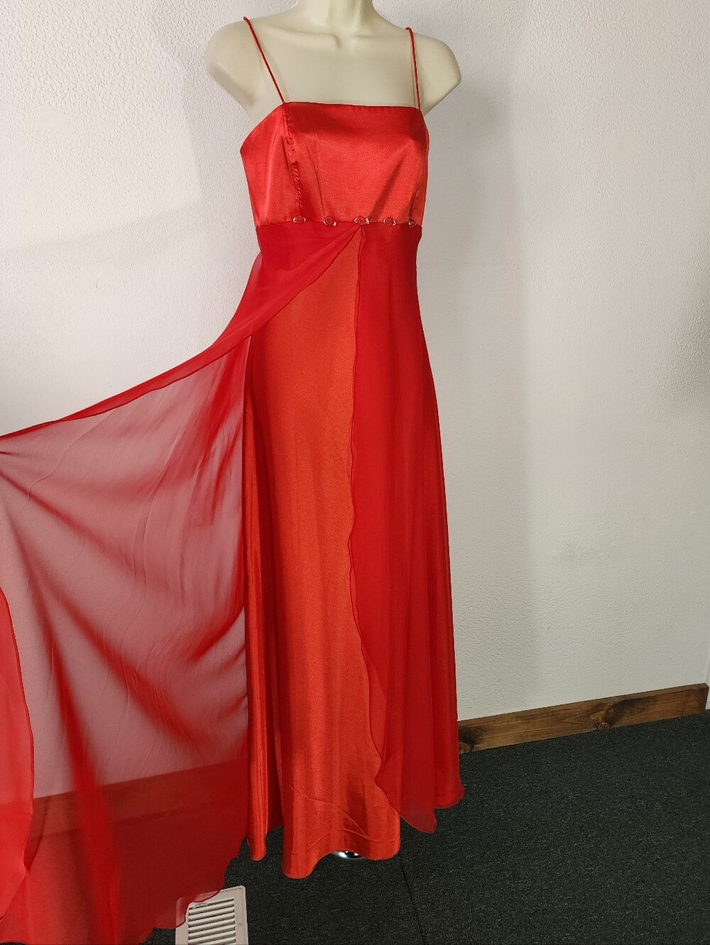 Milano Dress Spaghetti-Strap Rose Detail Full Length Formal Evening Red Size XL - Picture 6 of 17